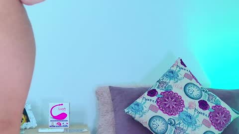 karolinahill online show from 16, 1, 2025