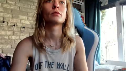 karoline121 online show from 18, 12, 2025