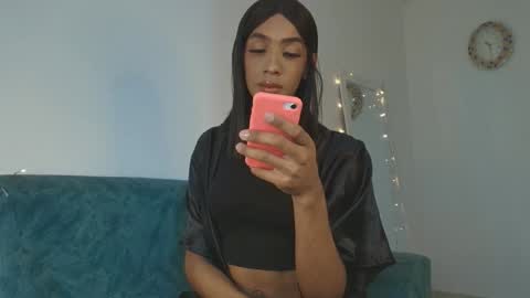 Karoline online show from 11, 12, 2024