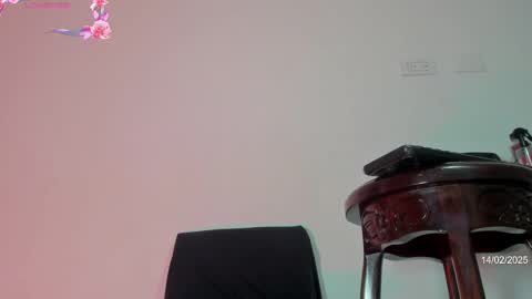 Karoline online show from 14, 2, 2025