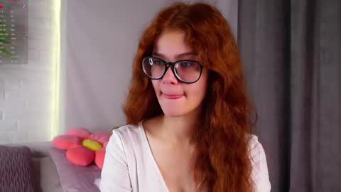 Snapshot of karolinerush chatting on 17, 5, 2026 lina online show from 17, 5, 2026