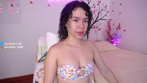 Karolina 3 online show from 14, 9, 2025