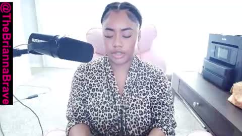 Snapshot of kat2025 chatting on 19, 7, 2026 BriannaBrave online show from 19, 7, 2026