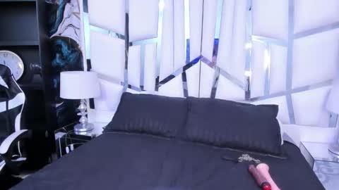 Snapshot of kat_ashbourne chatting on 6, 6, 2026 kat_ashbourne online show from 6, 6, 2026