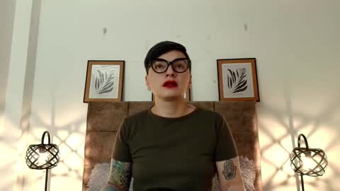 kat paradisse online show from 19, 2, 2026