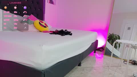 Snapshot of kataaleya__12 chatting on 24, 11, 2025 kataaleya__12 online show from 24, 11, 2025