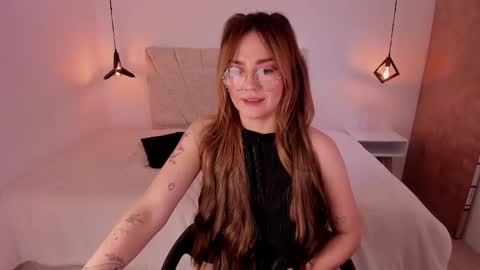 K A T A  H O O T online show from 4, 3, 2026