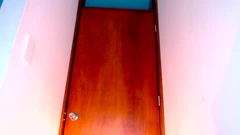 katalinaferreirax online show from 5, 12, 2024