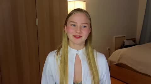 Snapshot of katcontrol chatting on 4, 3, 2025 katcontrol online show from 4, 3, 2025