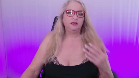 Kat D Sinclair online show from 26, 2, 2025