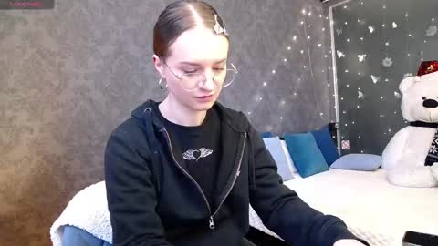 Snapshot of kate_jonson chatting on 18, 1, 2026 .Be kind and gentle with me and I will do my best for you. online show from 18, 1, 2026