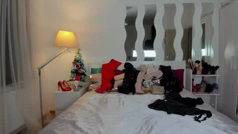 kate_redgar online show from 7, 1, 2025