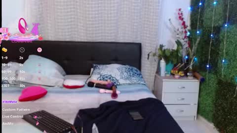 Snapshot of kateangelly chatting on 19, 9, 2025 kateangelly online show from 19, 9, 2025