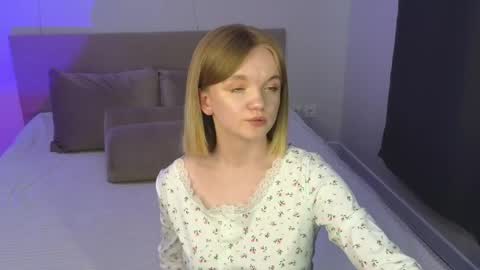 Snapshot of katebunnys chatting on 12, 5, 2026 katebunnys online show from 12, 5, 2026