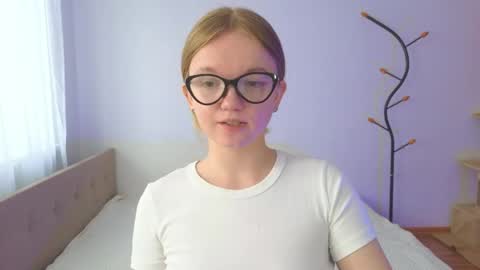 Snapshot of katebunnys chatting on 5, 6, 2026 katebunnys online show from 5, 6, 2026