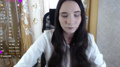 Snapshot of katecrash chatting on 10, 3, 2025 YourKate online show from 10, 3, 2025