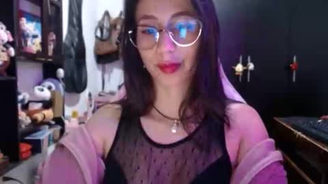 Kateeen18 online show from 5, 12, 2025