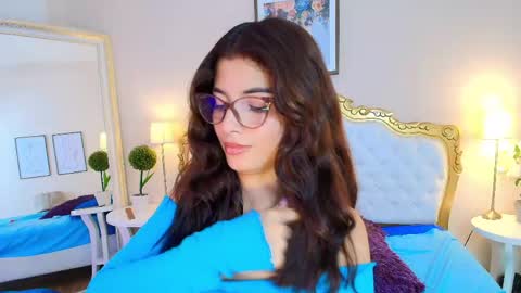 katee Martinez online show from 28, 4, 2026