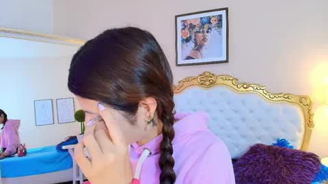 katee Martinez online show from 28, 4, 2026