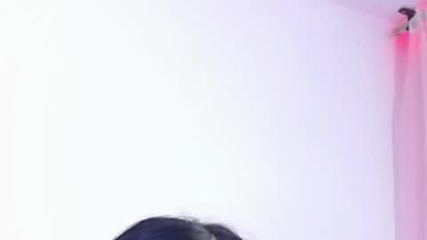 Help me with rate thanks  online show from 4, 12, 2025