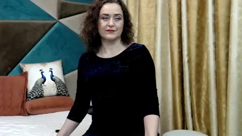 KateQueenston --  online show from 5, 6, 2026