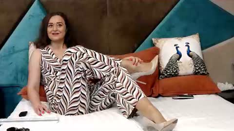 KateQueenston --  online show from 18, 7, 2026