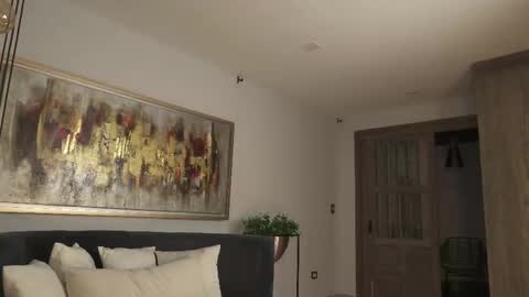 K A T E  online show from 9, 9, 2025