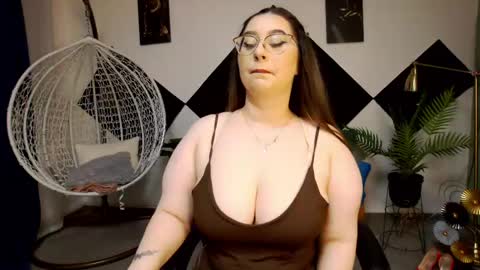 Snapshot of katewalker_ chatting on 24, 5, 2026 Kate online show from 24, 5, 2026