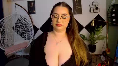 Snapshot of katewalker_ chatting on 21, 6, 2026 Kate online show from 21, 6, 2026