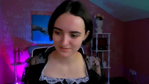 katewillows online show from 6, 3, 2026