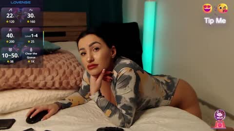 Snapshot of katey_riva35708 chatting on 5, 2, 2025 KateyRiva online show from 5, 2, 2025