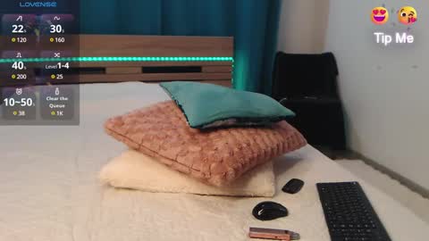 Snapshot of katey_riva35708 chatting on 19, 2, 2025 KateyRiva online show from 19, 2, 2025