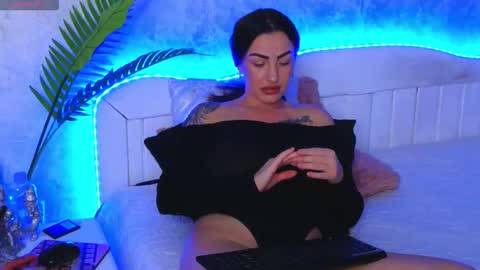 Snapshot of katey_riva35708 chatting on 1, 10, 2025 KateyRiva online show from 1, 10, 2025