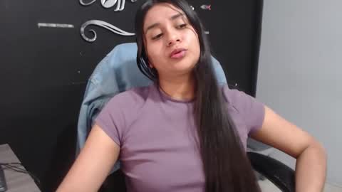 Snapshot of kathe0v chatting on 26, 10, 2025 Call me Lau online show from 26, 10, 2025