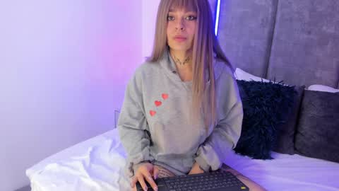 KatheGomez  online show from 5, 1, 2025