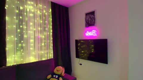 katherinepinke online show from 25, 12, 2024