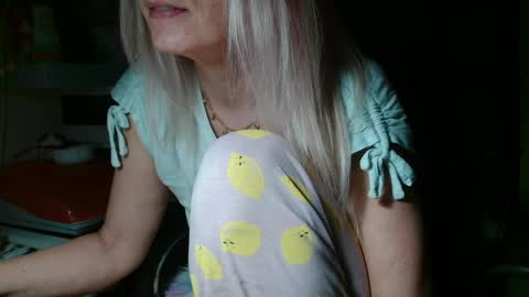 Snapshot of kathleenedwards chatting on 5, 6, 2026 Kathleen online show from 5, 6, 2026