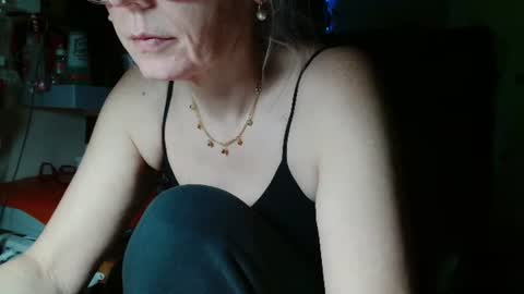 Snapshot of kathleenedwards chatting on 10, 6, 2026 Kathleen online show from 10, 6, 2026