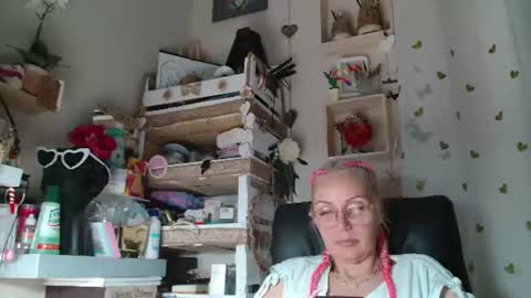 Snapshot of kathleenedwards chatting on 25, 6, 2026 Kathleen online show from 25, 6, 2026