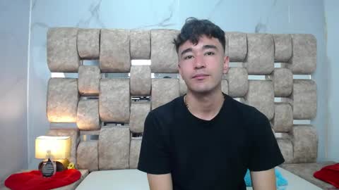 Kaht y Aiden online show from 22, 4, 2026