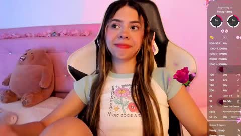 Snapshot of kathyy01 chatting on 7, 3, 2025 valentina online show from 7, 3, 2025