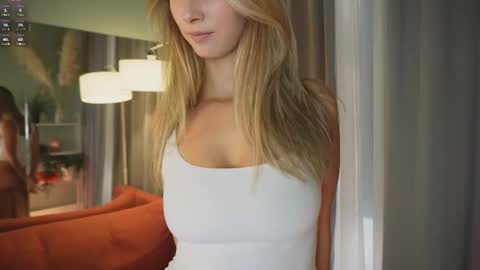 Snapshot of katie_dierse chatting on 26, 9, 2025 Katie online show from 26, 9, 2025