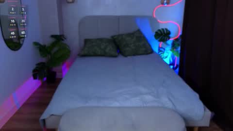 Snapshot of katie_dierse chatting on 27, 9, 2025 Katie online show from 27, 9, 2025