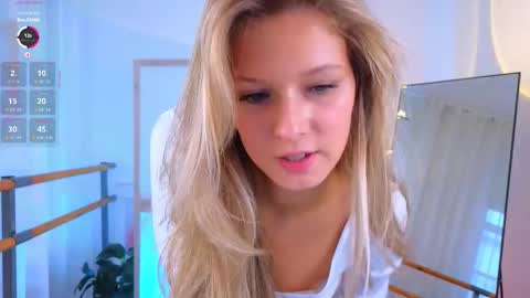 Snapshot of katie_dierse chatting on 10, 10, 2025 Katie online show from 10, 10, 2025