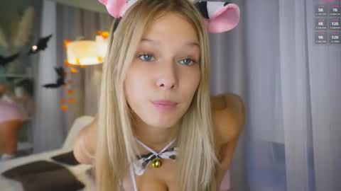 Snapshot of katie_dierse chatting on 27, 10, 2025 Katie online show from 27, 10, 2025