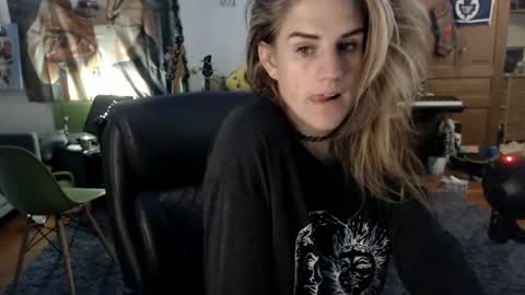 Katie online show from 23, 7, 2026