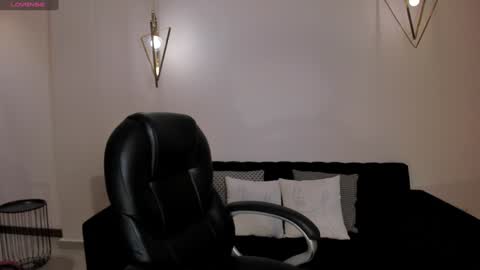 Kate Stonne online show from 21, 1, 2025