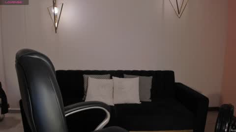 Kate Stonne online show from 22, 1, 2025