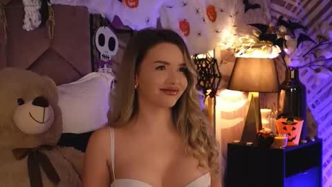 Snapshot of katjolie chatting on 27, 10, 2025 KatJolie online show from 27, 10, 2025