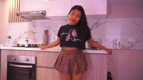 Follow me on instagram and twitter as correaktnees online show from 10, 2, 2026